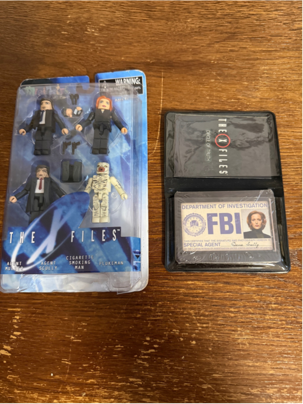 The X-Files Minimates Series 1 Sealed 4-Pack + Circle of Truth Loot Crate Game F